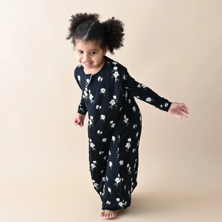 Reliable Cartoon Pattern Pajamas Full-Package Production: Overcoming Supply Chain Hurdles