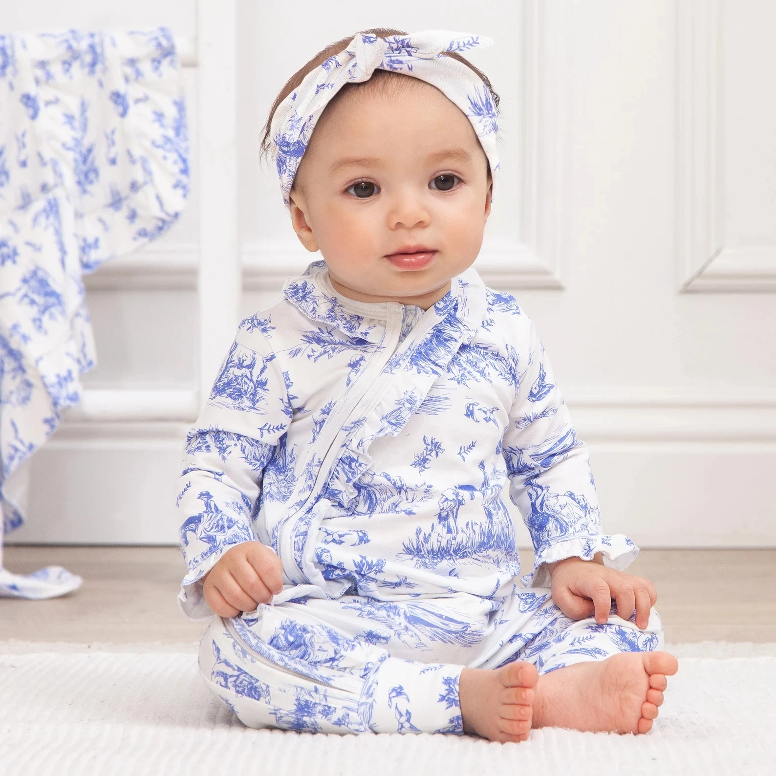 Wholesale footies for infants in soft, high-quality fabrics—perfect for retailers seeking cozy, stylish baby apparel collections.