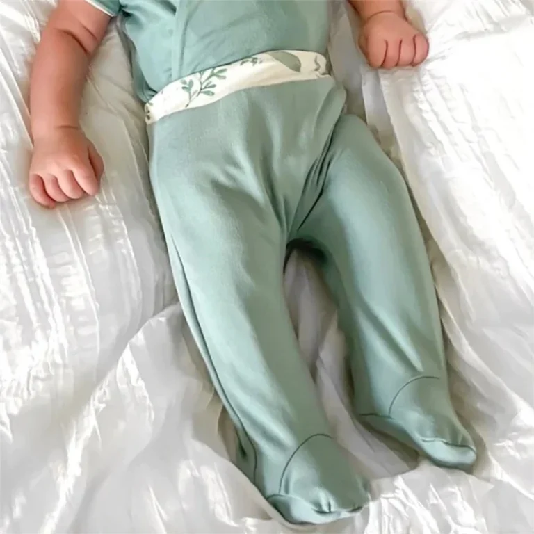 China Ready to Ship Wholesale Christmas Bamboo Pjs Rapid Sample Development