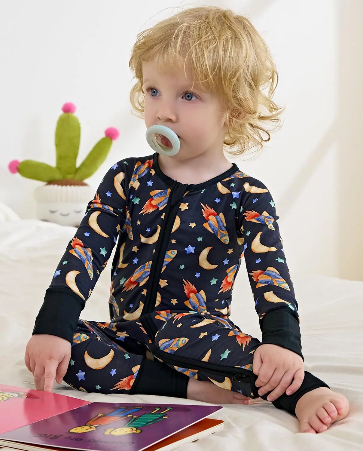 Stylish bamboo checkered pajamas for wholesale buyers – eco-friendly, breathable sleepwear perfect for bulk orders and retail businesses.