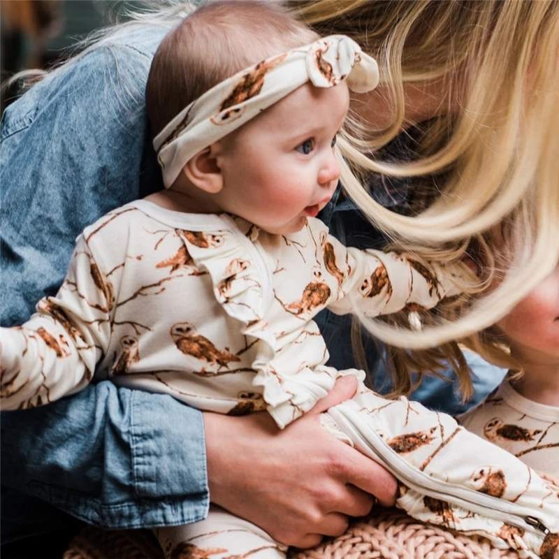 Wholesale unisex toddler rompers in bulk – comfy, high-quality designs perfect for retailers seeking trendy, gender-neutral kids' apparel.