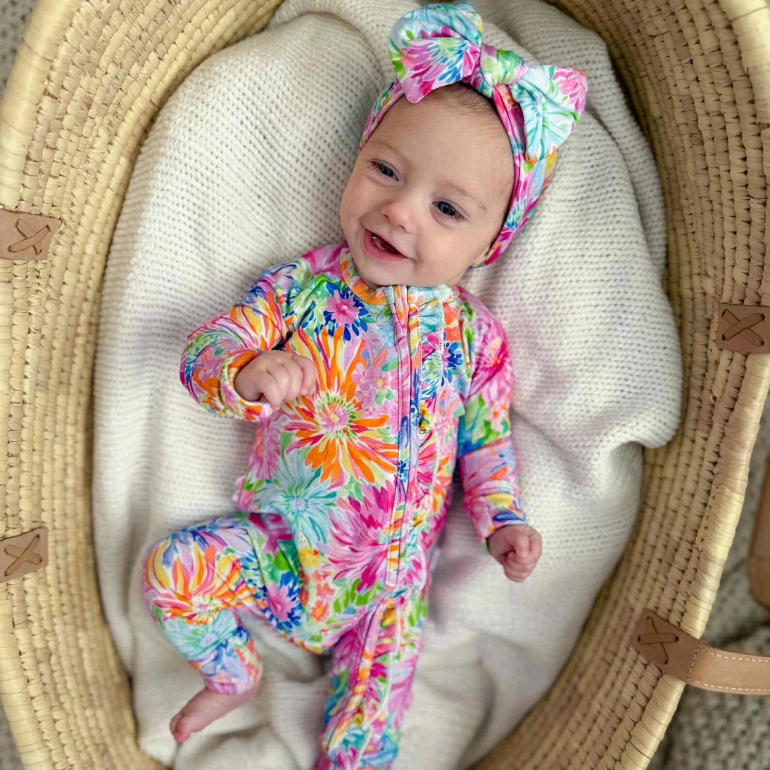 Eco-friendly bamboo clothing for kids in bulk. Perfect for B2B wholesalers seeking sustainable, soft, and breathable apparel options.