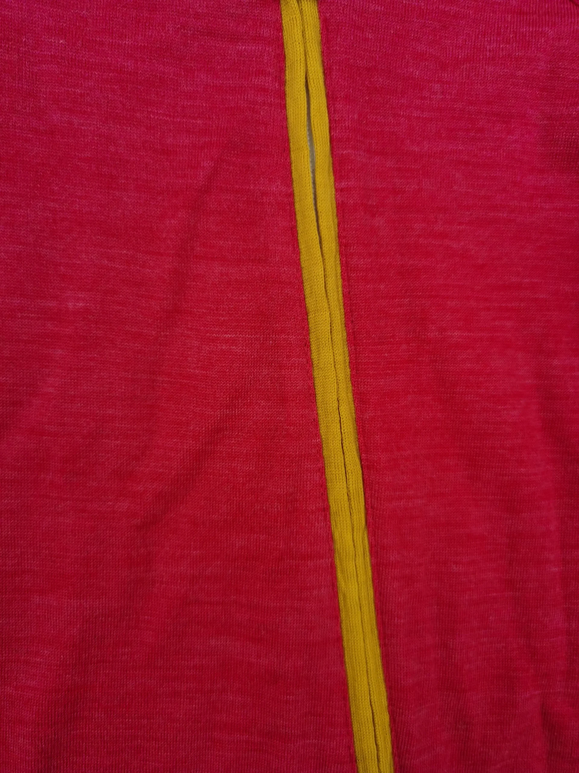 Eco-friendly bamboo shirts in bulk, perfect for businesses seeking sustainable, high-quality wholesale apparel for retail or corporate needs.