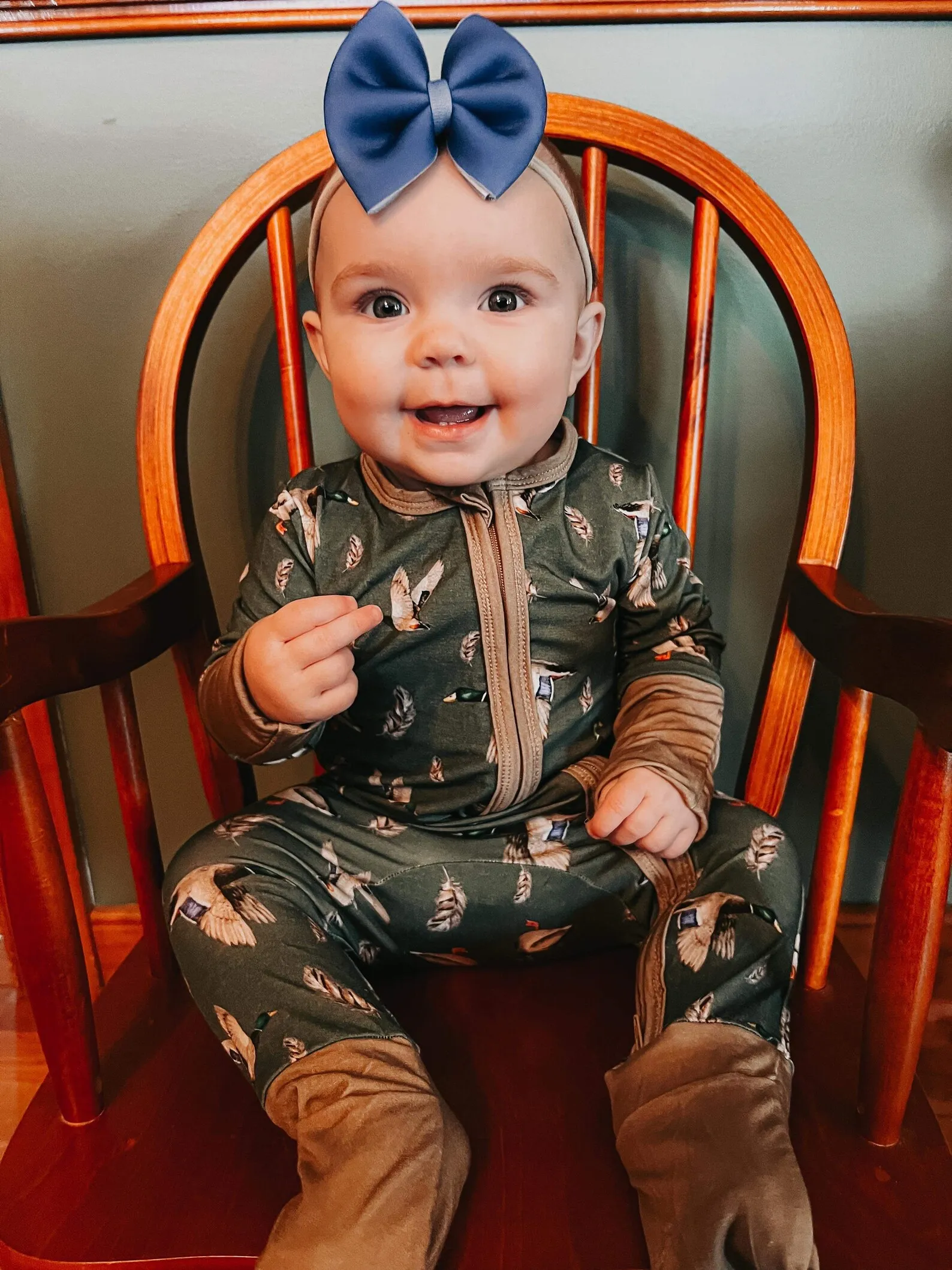 Wholesale bamboo baby pajamas featuring Disney designs, crafted for softness and sustainability—perfect for retailers seeking eco-friendly children's apparel.