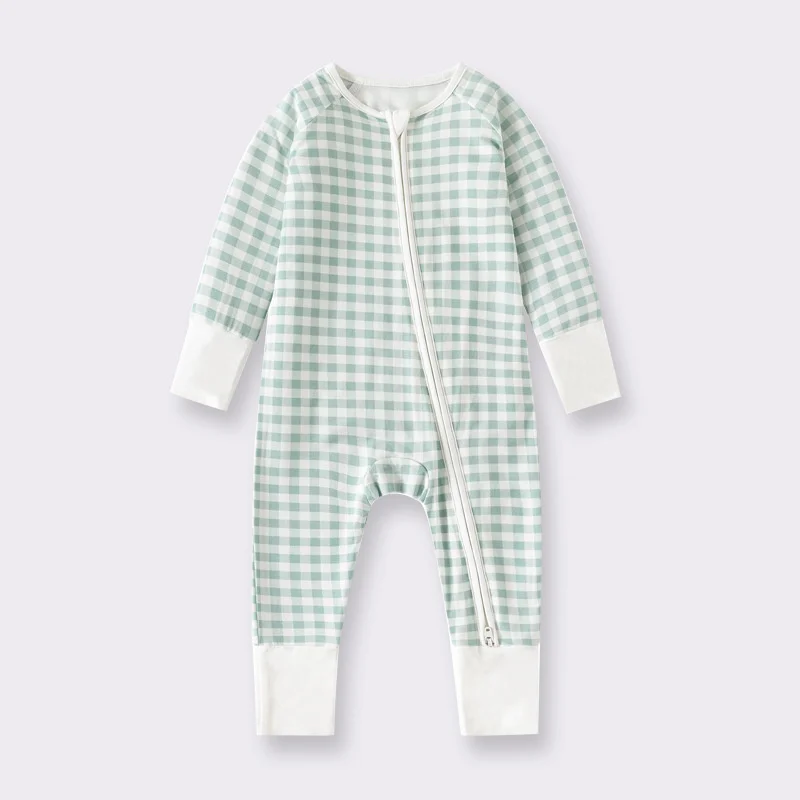 Eco-friendly women's bamboo pajamas set in soft, breathable fabric. Ideal for B2B wholesale buyers seeking sustainable, high-quality sleepwear options.