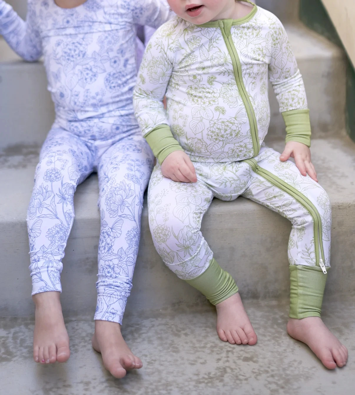 Soft and cozy footies for infants, perfect for B2B wholesale buyers seeking premium baby apparel with high-quality fabrics.