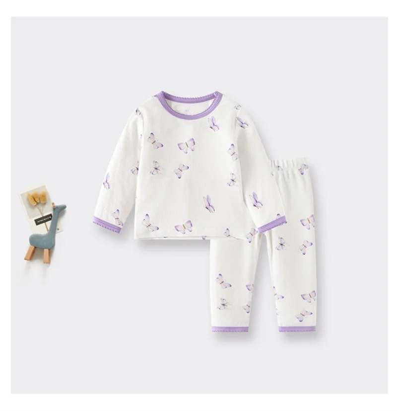 Elegant bamboo women’s pajamas set for luxury comfort. Perfect for B2B wholesale buyers seeking sustainable, high-quality sleepwear collections.